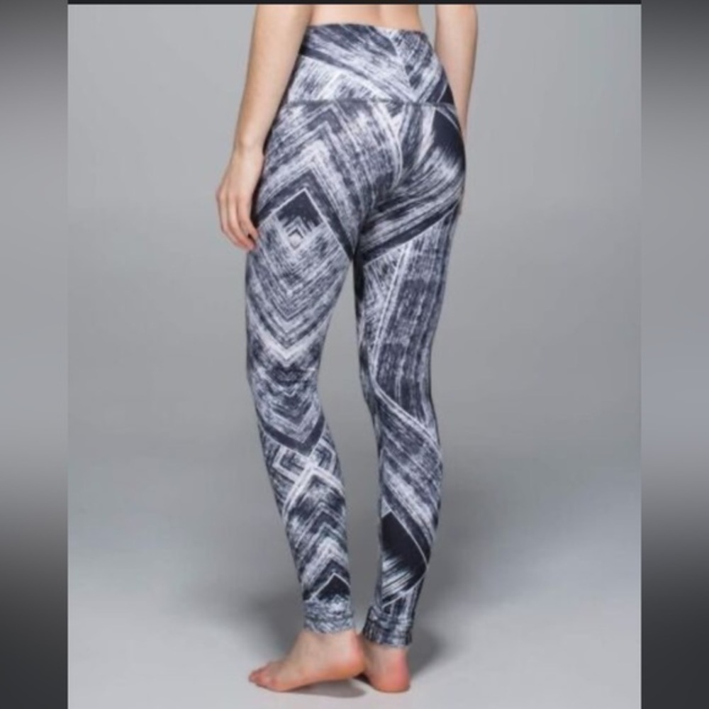 Lululemon Wunder Under Roll Down Leggings Womens Heat Wave White Black. Size 4 - Picture 9 of 12